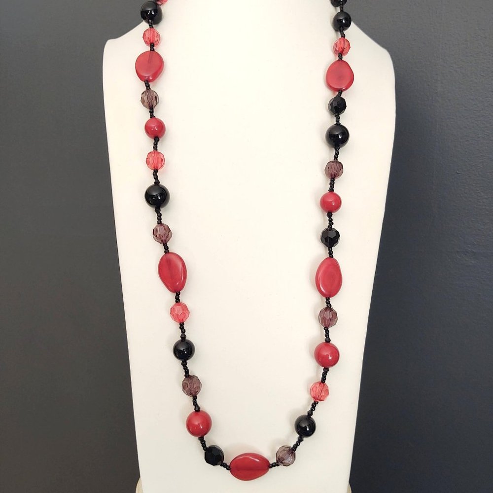 Pinky red, black and smoke beaded necklace